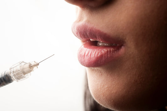 Injectare cu Acid Hialuronic Buze în Brașov la aBeauty Clinique ®