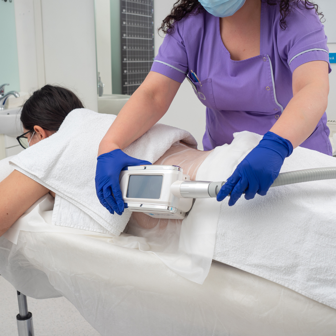 Tratament Corporal de Slăbire pentru Bărbați prin Criolipoliza Cryolipo