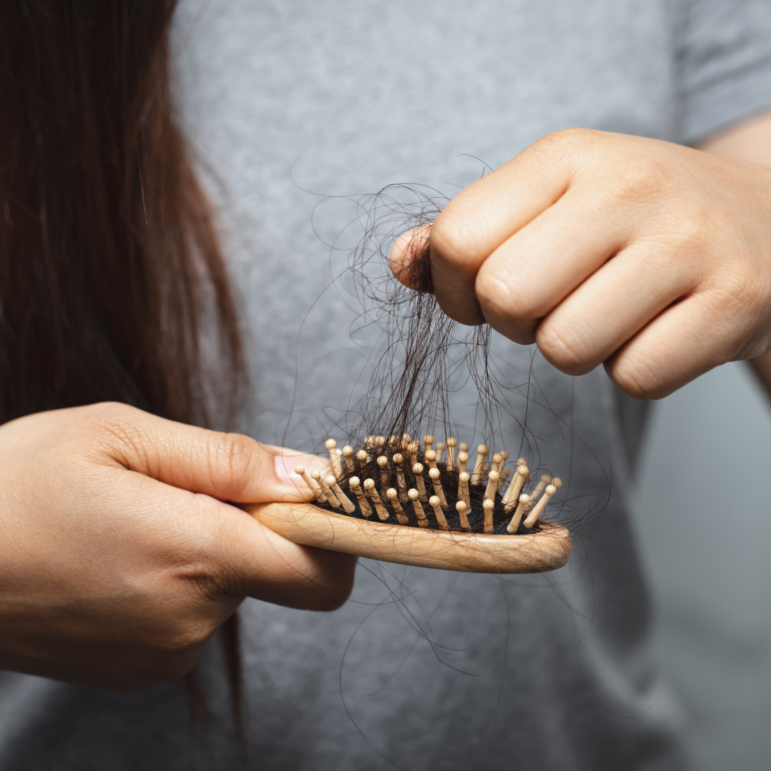 Test ADN Cădere Păr TrichoTest SharpGenetics pentru Tratamente Personalizate Anti-Alopecie