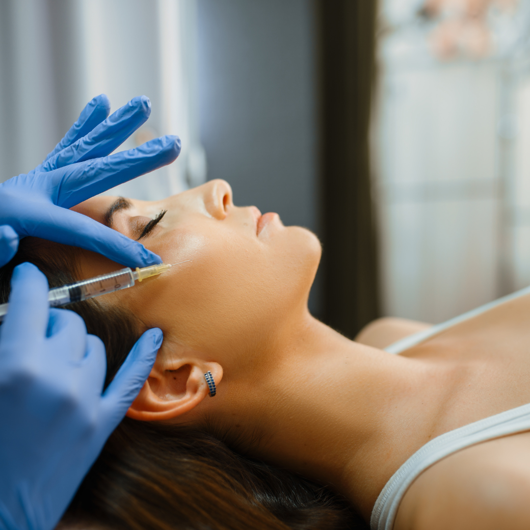 Volumetrie Facială cu Acid Hialuronic Amalian pentru Contur Armonios, Fără Chirurgie
