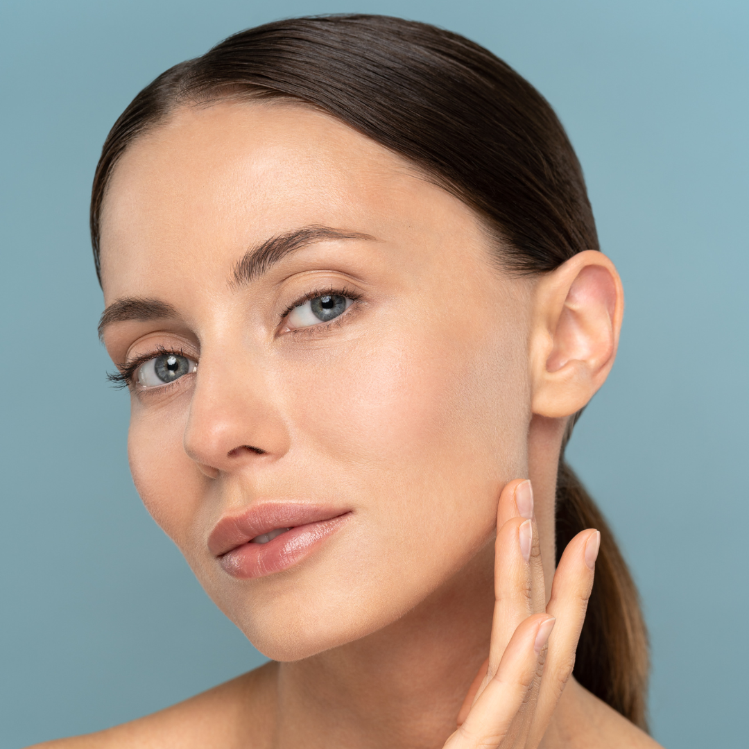 Rejuvenare facială cu IPL 3D, protocolul Tight&Bright, pe față și gât, la aBeauty Clinique