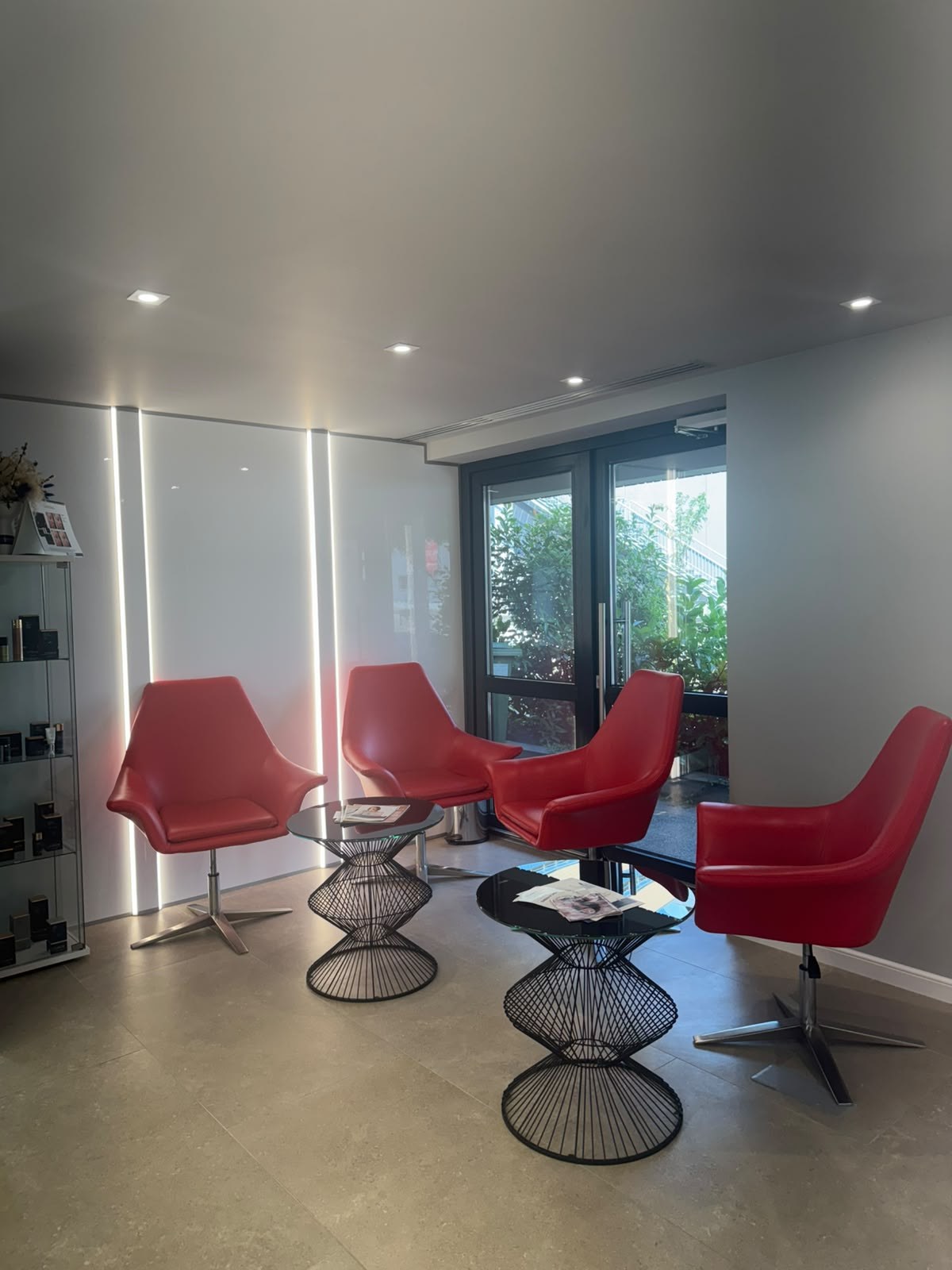 Sala de așteptare a clinicii aBeauty Clinique ® București Tei, Str. Ramuri Tei 12, Sector 2
