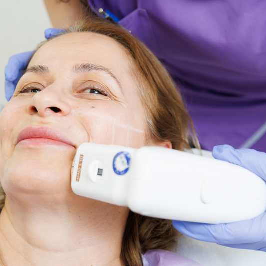 Tratament Facial FaceTight HIFU de Lifting Non-Invaziv