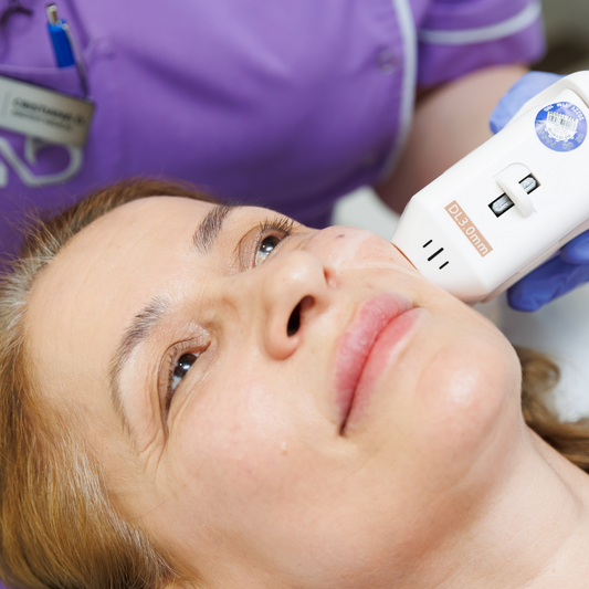 Tratament Facial FaceTight HIFU de Lifting Non-Invaziv